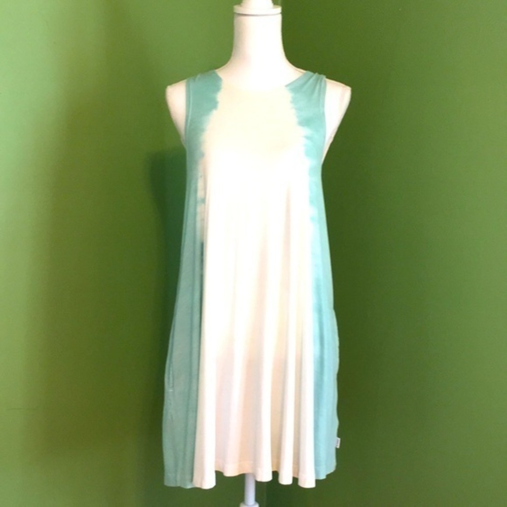 RVCA‎ sleeveless swingy dress in mint and cream